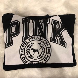 ✨NWOT size L Victoria’s Secret Pink Hoodie✨